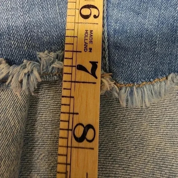 Torrid Denim Distressed Jeans Shorts Blue Plus Size 28 - Picture 5 of 8